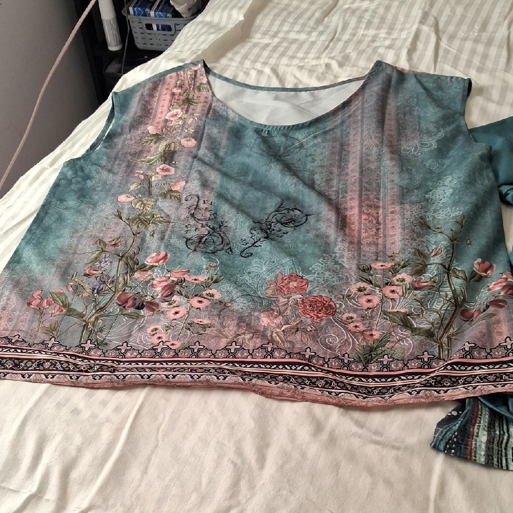 SHEIN Turquoise and Coral Floral Top